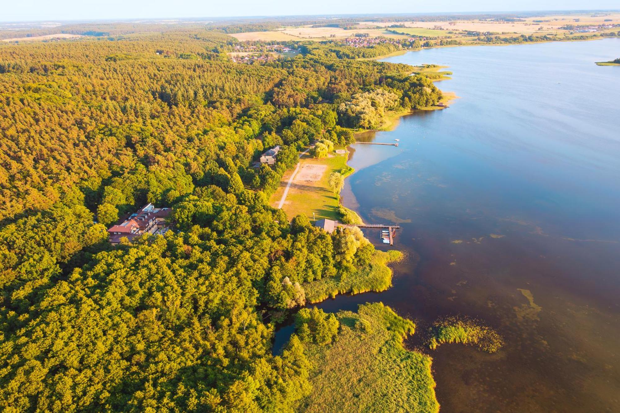 Strandhaus Am Inselsee Hotel Guestrow Exterior photo