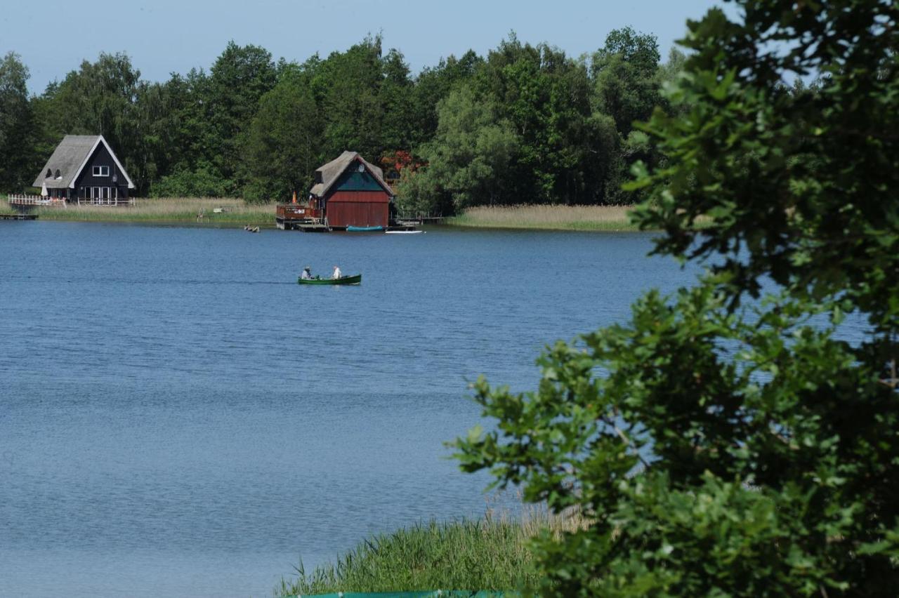 Strandhaus Am Inselsee Hotel Guestrow Exterior photo